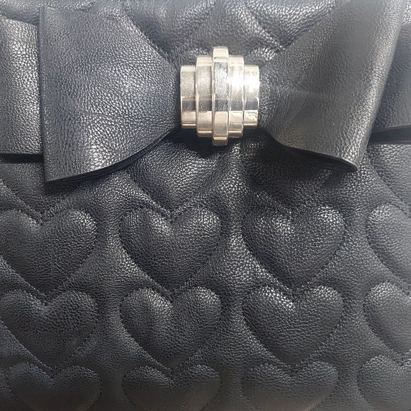 Women's Betsey Johnson XOXO Bow Tote Handbag Satchel  multi  compartments Black - Picture 6 of 10